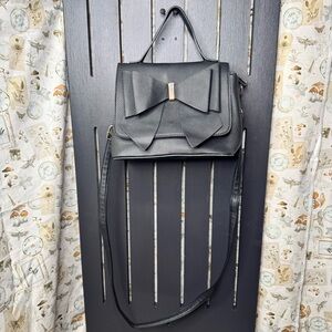 Chic Black Bow Crossbody Bag‎
